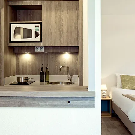 Sejours & Affaires Ferrand Park Republique מלון דירות 2*