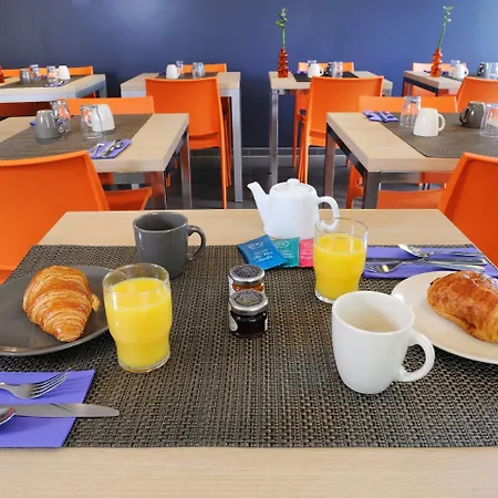 Appart hôtel Séjours&affaires Ferrand Park République 2*
