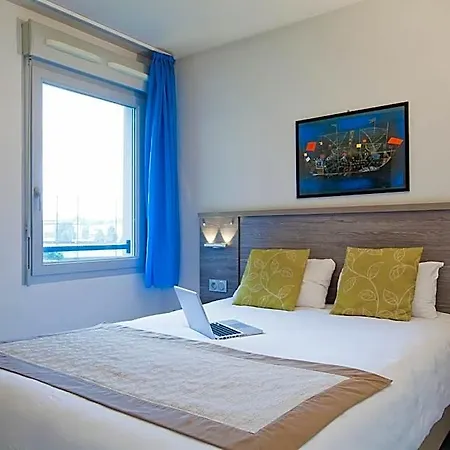 Sejours & Affaires Ferrand Park Republique 2*