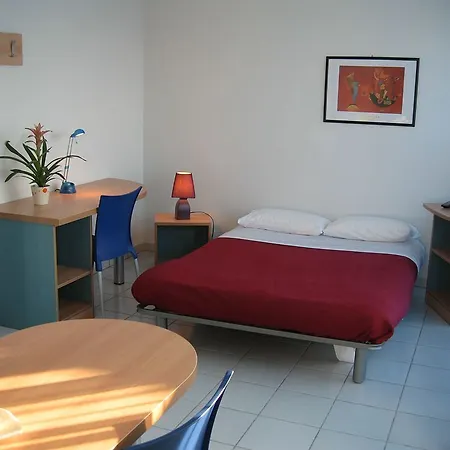 Sejours & Affaires Ferrand Park Republique Apart-hotel 2*