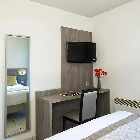 Sejours & Affaires Ferrand Park Republique 2*