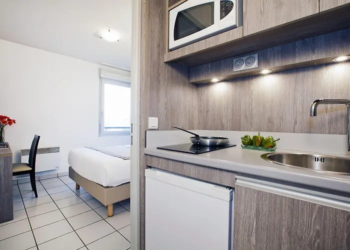 Aparthotel Sejours & Affaires Ferrand Park Republique 2*