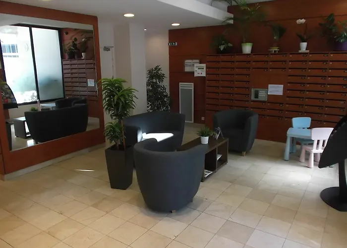 Sejours & Affaires Ferrand Park Republique 2*